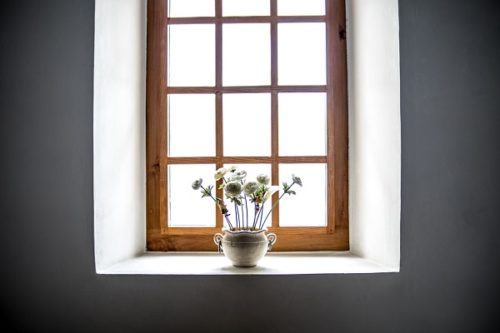 Infissi in legno: caldi, robusti e ricercati per il loro fascino ... Finestre in legno